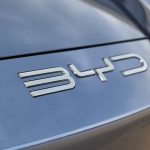 Chinezii de la BYD visează la coroana industriei auto mondiale, deși acțiunile se prăbușesc