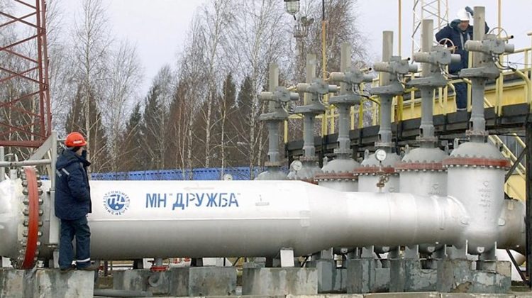 Kievul a închis robinetul pentru gigantul rus Lukoil care transporta petrol în Ungaria