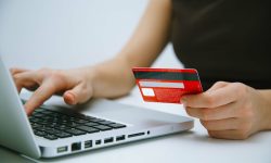 Capcanele plăților online, explicate de specialiști. La ce trebuie să fim atenți