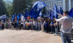Tinerii din Republica Moldova, tot mai interesați de aderarea la Uniunea Europeană