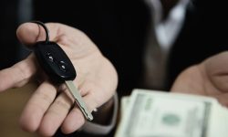 Credit cu automobilul în gaj: soluția financiară pentru urgențe