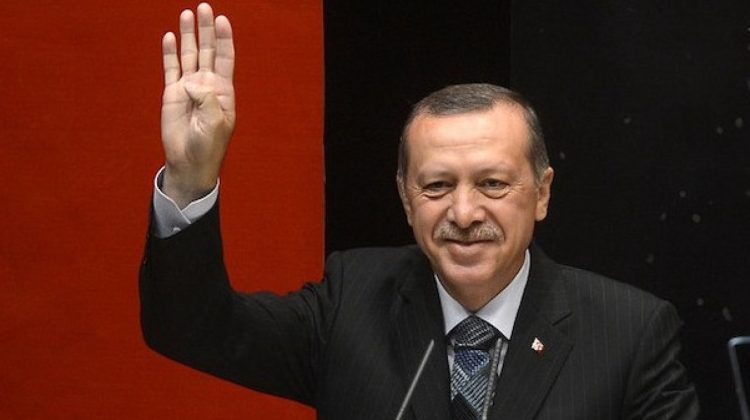 Cu o economie sfâşiată de inflaţie, Erdogan se roagă de marile businessuri ale lumii să se întoarca in Turcia