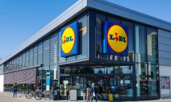 Din umbră, cel mai mare retailer european Lidl şi-a ridicat un imperiu de care nu ştia nimeni