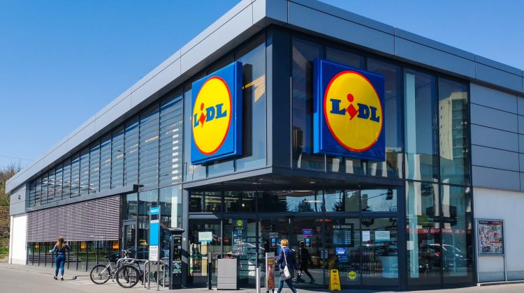 Din umbră, cel mai mare retailer european Lidl şi-a ridicat un imperiu de care nu ştia nimeni