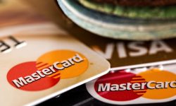 Schimbări majore în Rusia! Cardurile Visa și Mastercard, nefuncționale în anumite bancomate