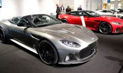 Luxul auto șochează! Aston Martin taie din personal și pune pe pauză debutul vehiculului electric