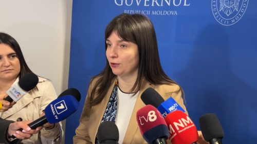 Fosta șefă de la Finanțe, care a lucrat doar la stat, explică moldovenilor cum să devii „milionar corect” 