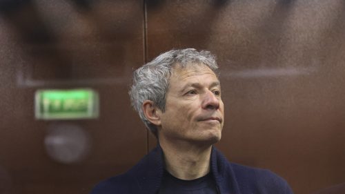 Oligarhul Moșkovici cedează imperiul agricol sub presiunea arestului. Statul îi preia averea bucată cu bucată