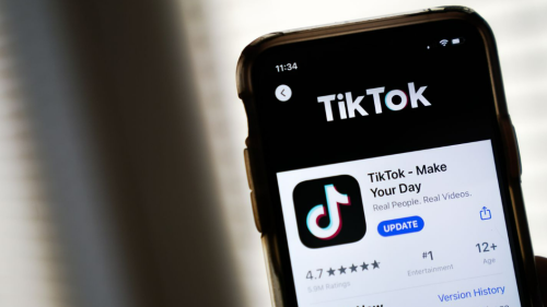 Fake news-urile iau amploare pe TikTok. Poliția: Vizează alegerile din septembrie și războiul din Ucraina