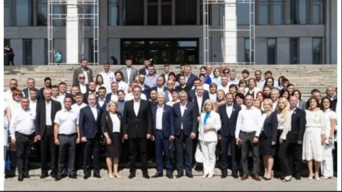 Respect Moldova a depus la CEC documentele pentru înregistrarea în cursa electorală. Lista primilor 25 de candidați