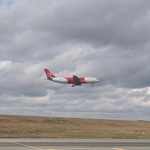 Chișinăul lasă Iașul în urmă! Aeroportul moldovean „mănâncă” pasagerii din Moldova românească