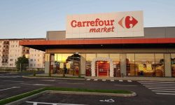 Carrefour își face bagajele din România. Gigantul francez vinde tot și pleacă
