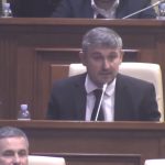 L-a lăudat, apoi l-a concediat. Ministrul Culturii face un PAS înapoi în cazul studentului remunerat regește