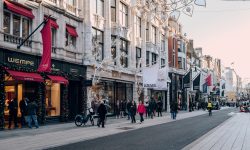 Topul mondial al străzilor comerciale în 2025: Londra detronează Milano și New York