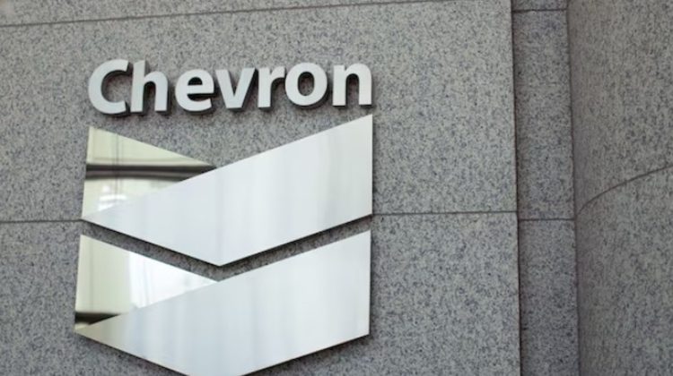 Chevron intră în jocul mare: americanii vor o parte din imperiul Lukoil de 22  miliarde de dolari