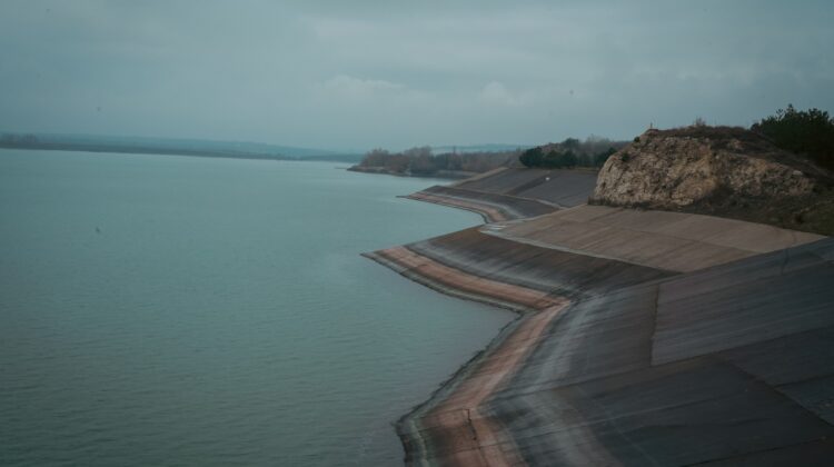 Barajul Costești–Stânca intră în reparație capitală: lucrările vor costa 32 milioane de lei