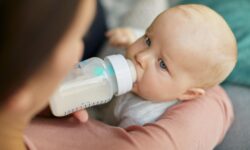 Bacterie periculoasă găsită în lapte praf pentru bebeluși! ANSA retrage produsele în regim de urgență