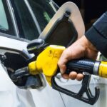 Scumpiri în lanț la pompă: benzina trece din nou peste 22 de lei