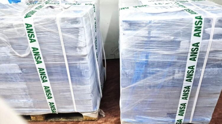 Salmonella la kilogram! Un lot de carne de pui, oprit înainte de distribuție