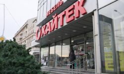 Suspiciuni de evaziune fiscală în stânga Nistrului! O rețea mare de electrocasnice, scuturată de mascați