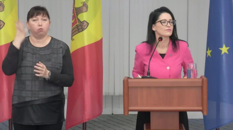 Concediul de maternitate, capcană pe termen lung pentru femei. Ministra Muncii, Plugaru: Vom analiza