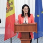 Concediul minim plătit scade la 22 de zile lucrătoare din 2027. Ministra Muncii: Nimeni nu pierde zilele deja acumulate