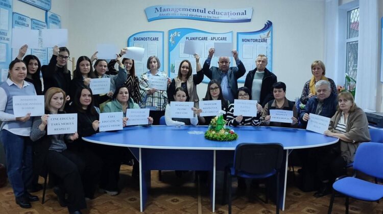 Profesorii au protestat pentru majorarea salariilor. Sindicatele: ”Este o obligație a statului”