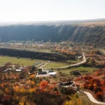 Odihna la țară scapă de Fisc: ce câștigă salariații și firmele din tichetele de vacanță