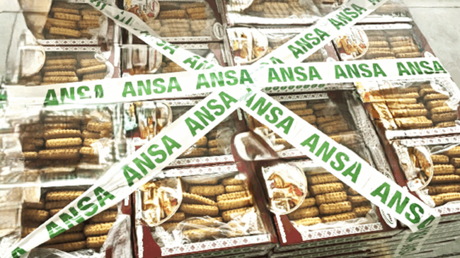 Ce mâncăm? 200 kilograme de biscuiți cu depășiri de acizi grași trans, descoperiți de ANSA