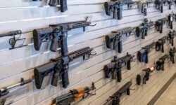 Firmă de stat din armament, cu trecut penal, își umflă capitalul. CARTUȘ, din nou pe radar