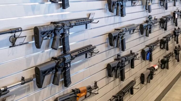 Firmă de stat din armament, cu trecut penal, își umflă capitalul. CARTUȘ, din nou pe radar