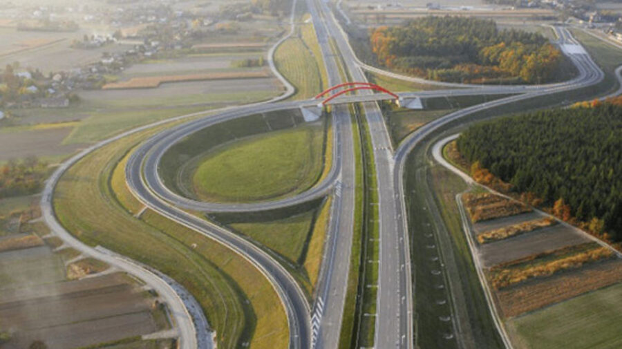 Bătălie pentru autostrada care va trece peste Prut: opt companii de construcții vor lotul Iași–Ungheni