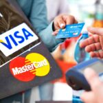 Banii pe mâna inteligenței artificiale: Visa și Mastercard experimentează plăți fără oameni
