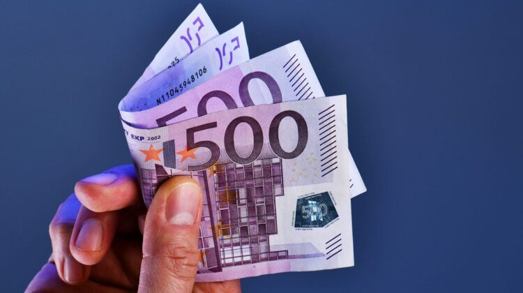 Euro înghite piața: peste 75% din tranzacțiile valutare au fost în moneda UE