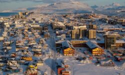 Război economic la orizont. Trump vrea Groenlanda și pune tarife pe UE