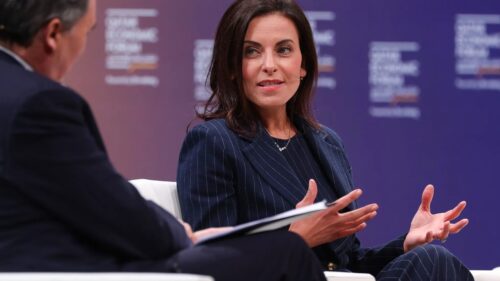 Meta schimbă regulile jocului. O femeie preia vârful puterii