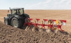 China ară Moldova! 76% din pluguri vin din Asia