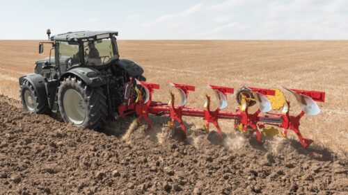 China ară Moldova! 76% din pluguri vin din Asia