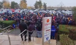 Scandal salarial la cea mai mare rafinărie din România: angajații au ieșit la protest