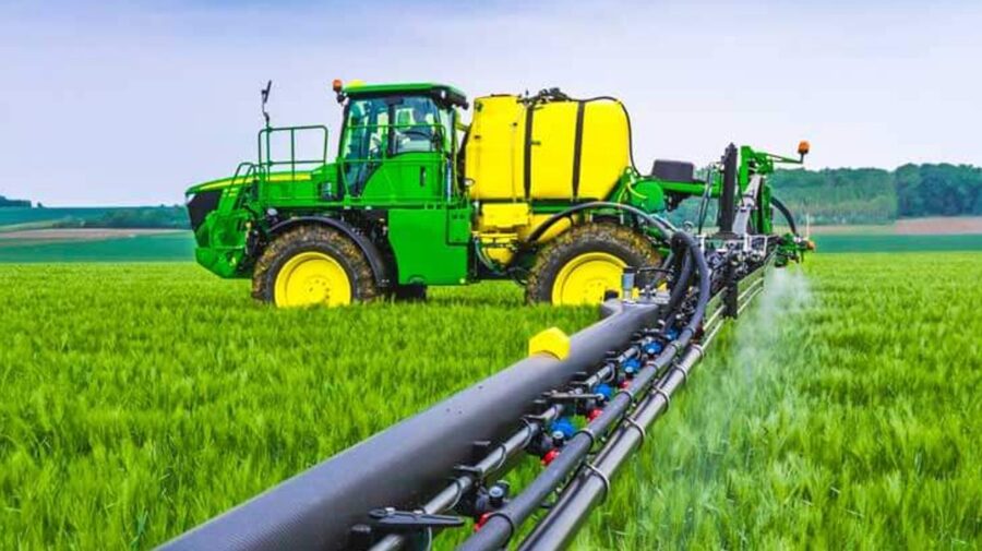 Moldova stropește miliarde și moare de sete! 95% din banii fermierilor au mers pe pesticide, nu pe irigare