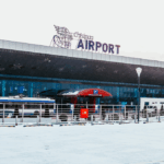 Traficul aerian, perturbat pe Aeroportul Chișinău din cauza vremii: aeronavele sunt degivrate înainte de decolare