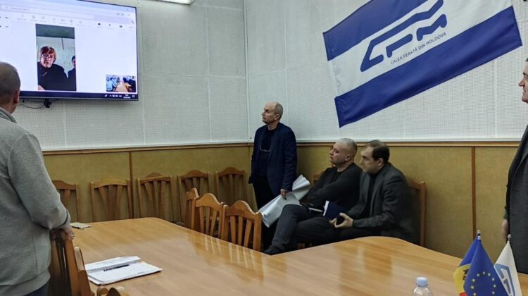 High-tech pe șine: CFM împarte smartphone-uri pentru „digitalizare”, în timp ce angajații sunt în șomaj tehnic