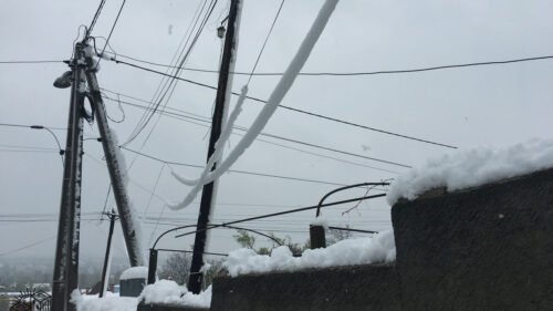 Ninsorile și vântul puternic au lăsat peste 4 200 de oameni din sudul Moldovei fără lumină