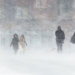 Măsuri speciale pentru vreme rea: Ministerele vor începe munca mai târziu, școlile pot trece online