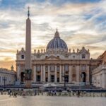 Investiții după reguli catolice: Vaticanul intră pe piața bursieră, în parteneriat cu o firmă americană