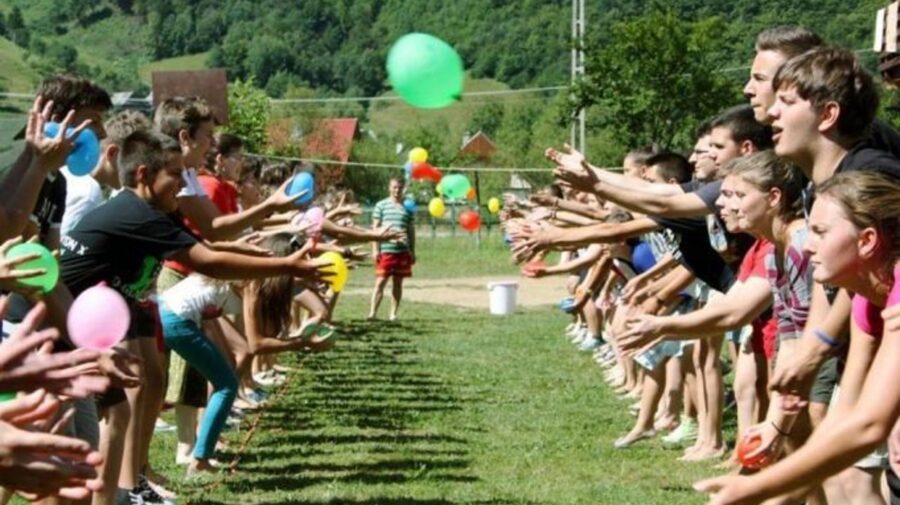 Biletele pentru tabere de vară se scumpesc cu 4,7%: cât va costa o zi de odihnă