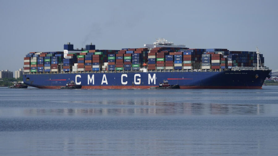 Strâmtoarea Ormuz se redeschide parțial: doar câteva petroliere au trecut