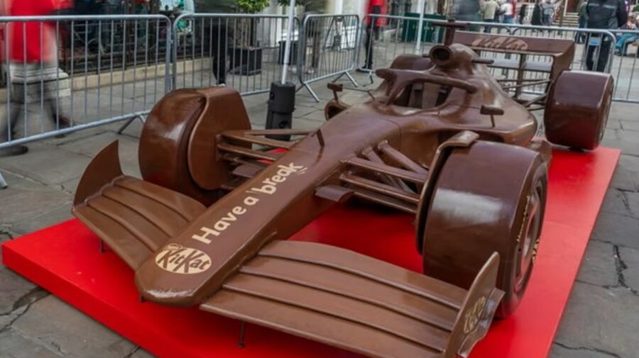 Jaful dulce: peste 12 tone de KitKat furate dintr-un camion în Italia