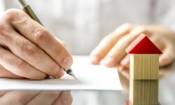 Privatizarea locuințelor va fi prelungită cu trei ani: peste 2 600 de cazuri încă în așteptare