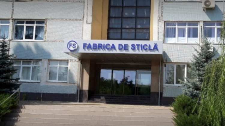 Statul vrea să vândă Fabrica de sticlă din Chișinău, care deține 30% din piață și exportă în peste 30 de țări